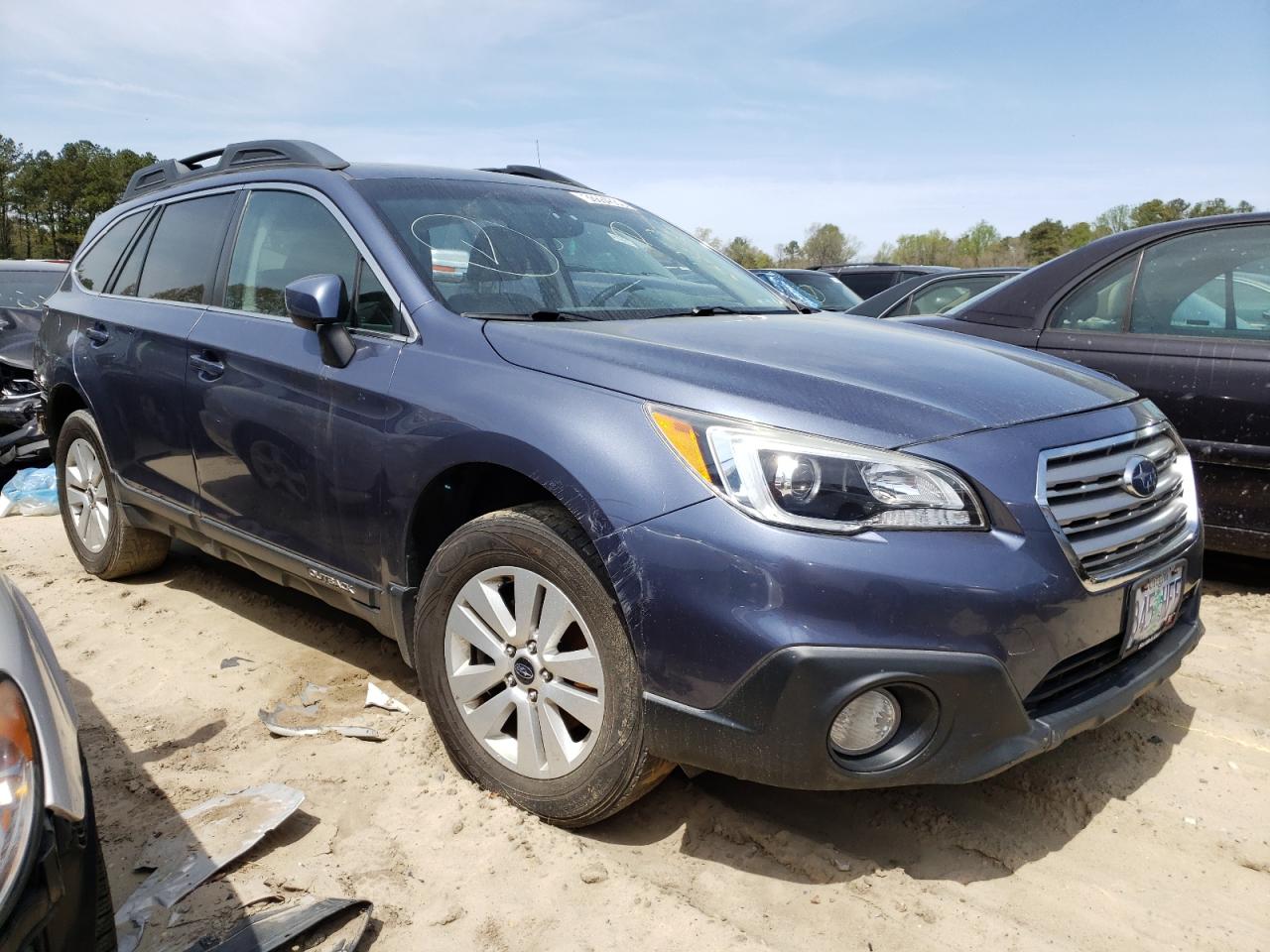 SUBARU OUTBACK 2. 2015 with VIN 4S4BSAECXF3256581 - Photo from auction