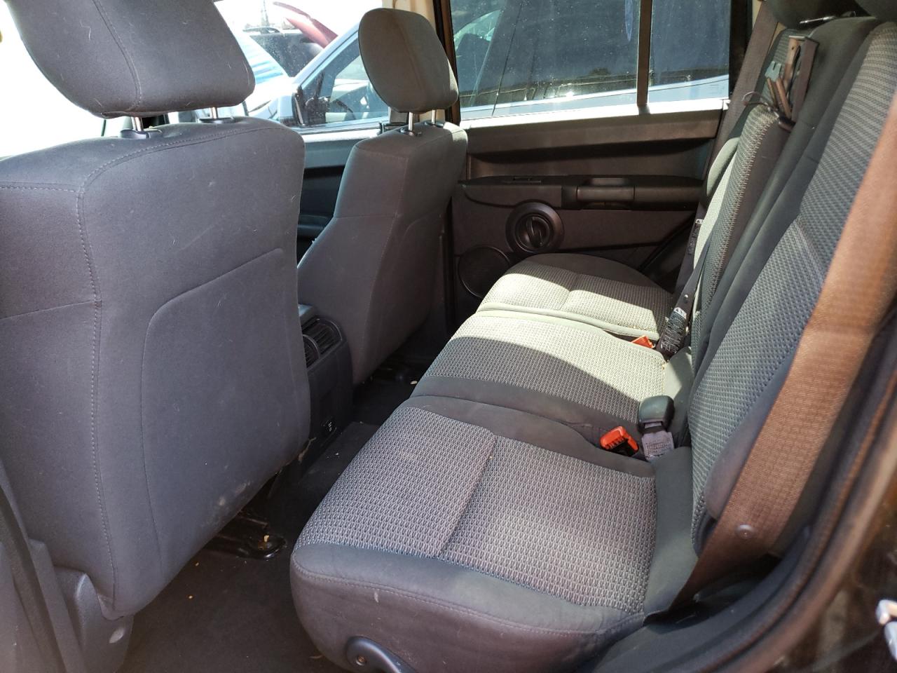 Photo 20 from auction – 2008 JEEP COMMANDER with VIN 1J8HG48K08C159079