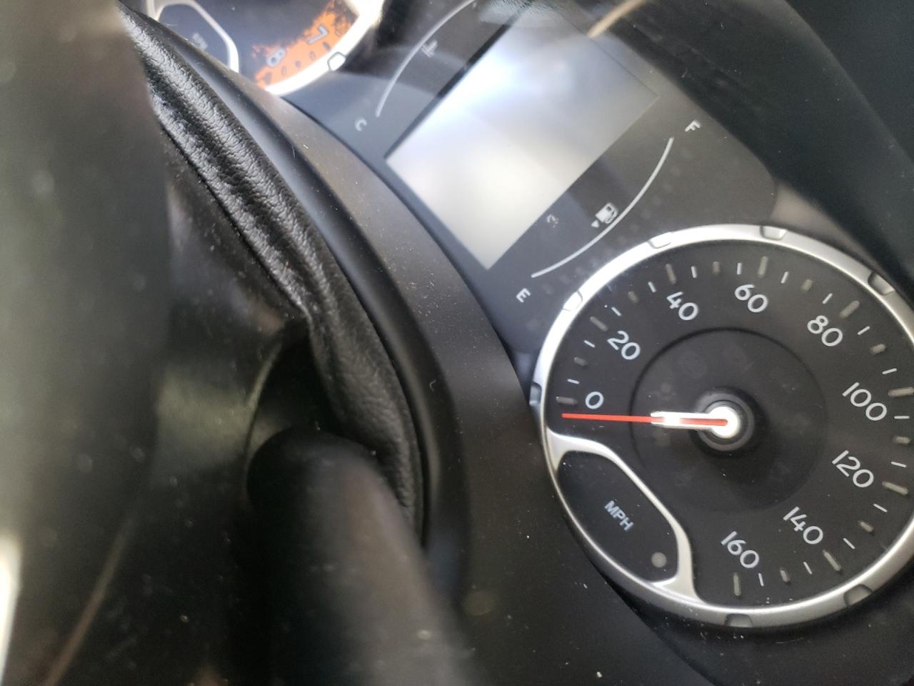 Photo 8 from auction – 2018 JEEP RENEGADE L with VIN ZACCJBBB2JPH13417