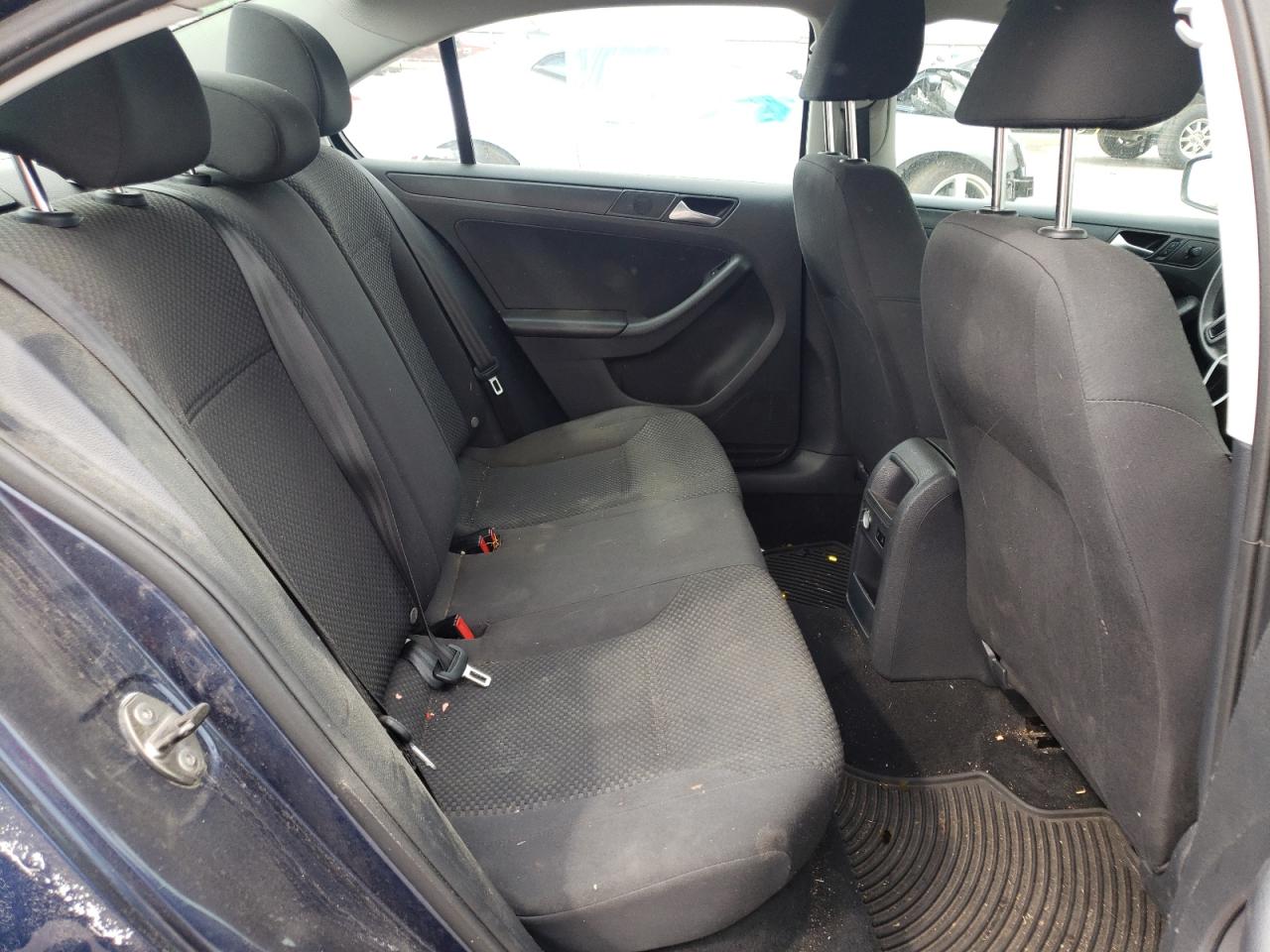 Photo 6 from auction – 2014 VOLKSWAGEN JETTA BASE with VIN 3VW2K7AJ4EM329286