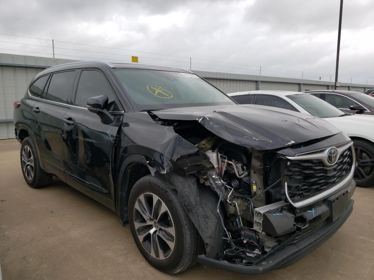 Photo 9 from auction – 2021 TOYOTA HIGHLANDER with VIN 5TDGZRBH1MS105497