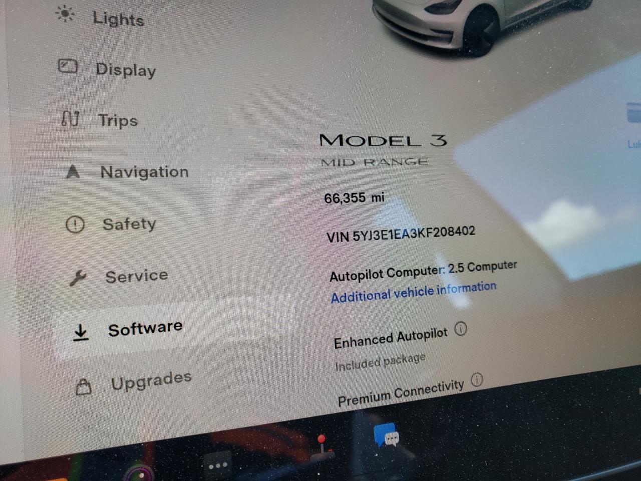 Photo 8 from auction – 2019 TESLA MODEL 3 with VIN 5YJ3E1EA3KF208402