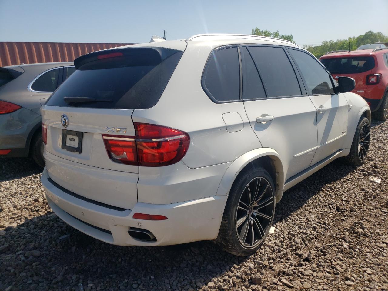 Photo 4 from auction – 2013 BMW X5 XDRIVE3 with VIN 5UXZV4C57D0B22546