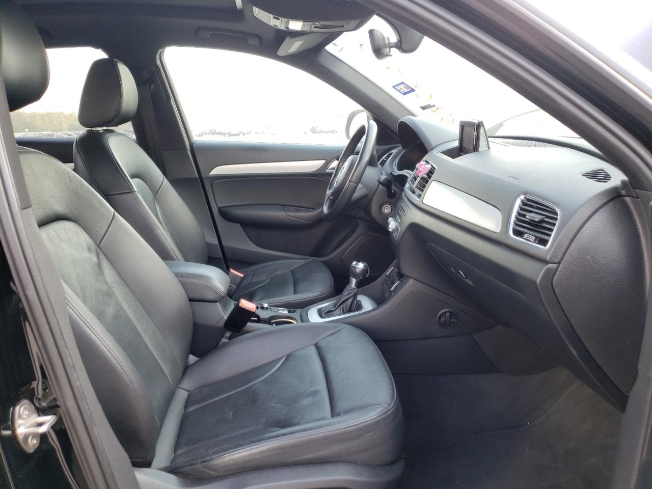 Photo 5 from auction – 2017 AUDI Q3 PREMIUM with VIN WA1BCCFS8HR001621