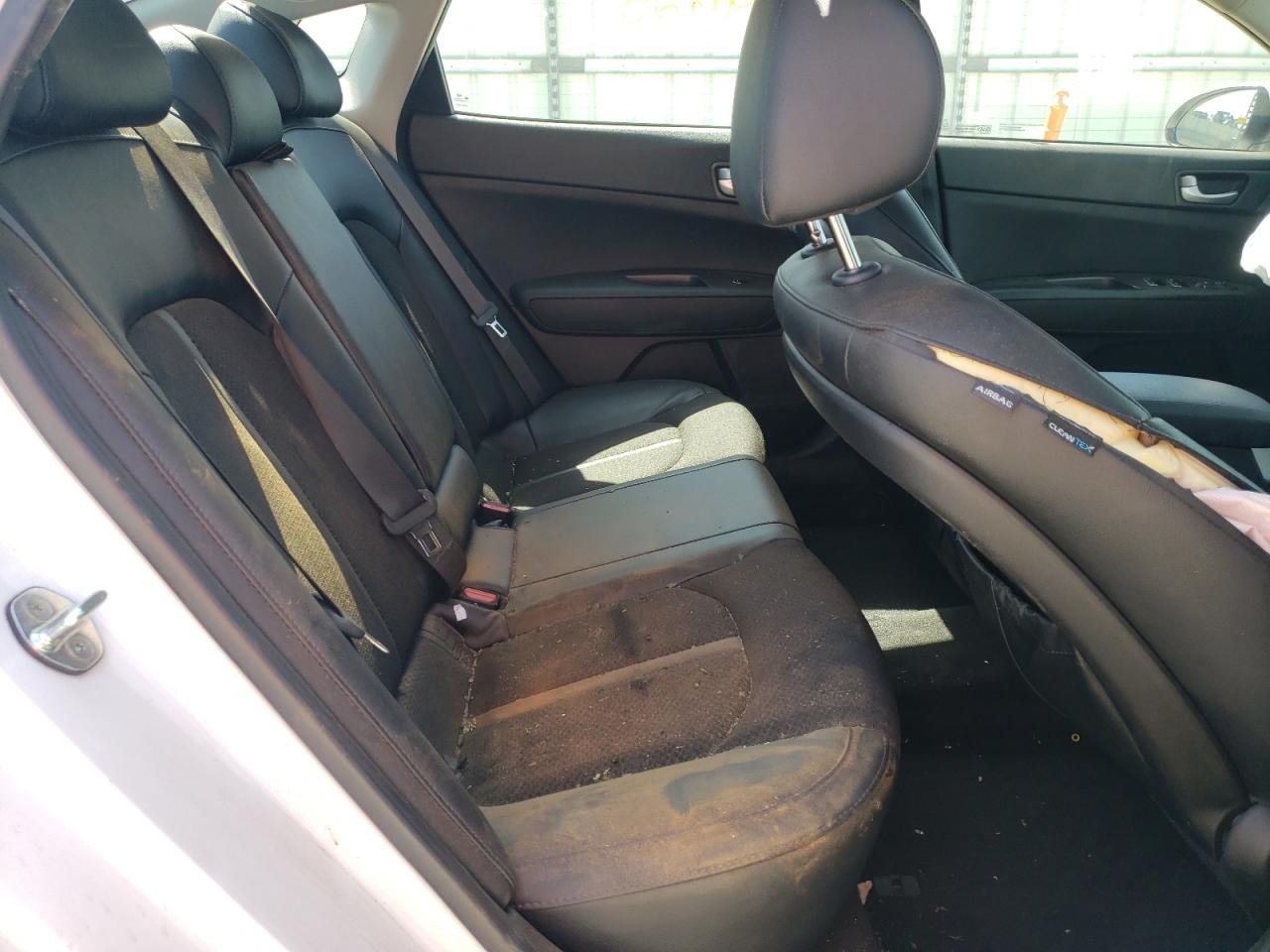 Photo 6 from auction – 2018 KIA OPTIMA LX with VIN 5XXGT4L38JG243400