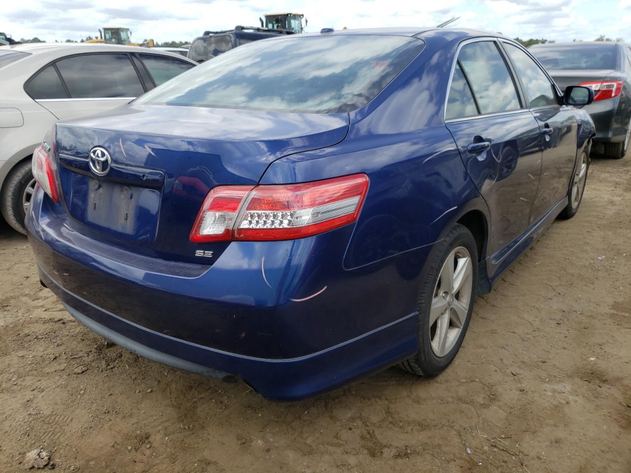 Photo 4 from auction – 2011 TOYOTA CAMRY BASE with VIN 4T1BF3EK7BU659039