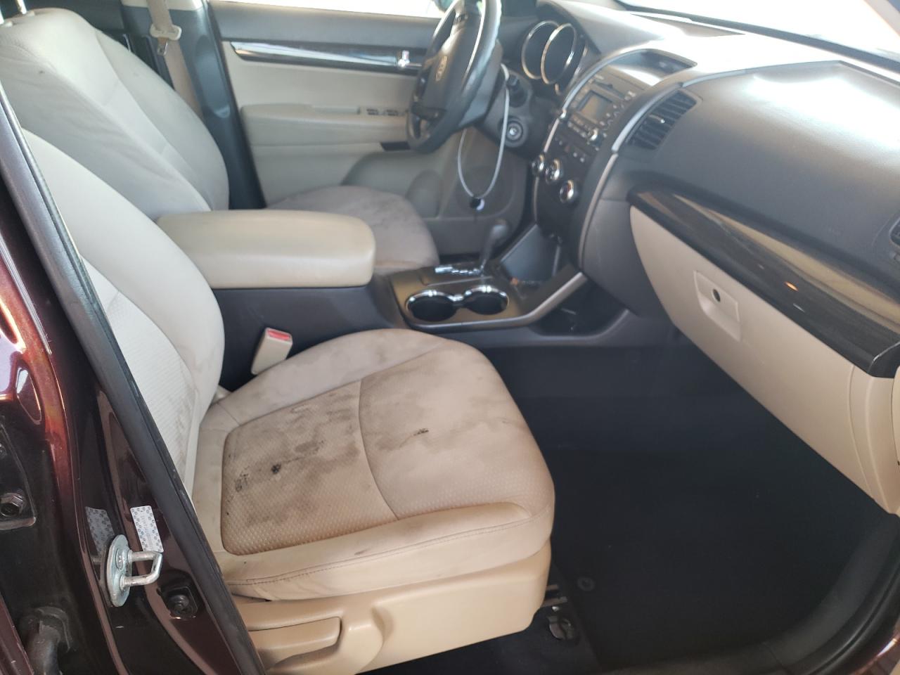 Photo 5 from auction – 2011 KIA SORENTO BA with VIN 5XYKT3A14BG008155