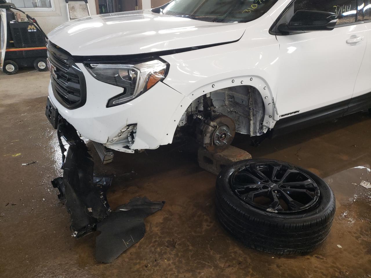 Photo 9 from auction – 2020 GMC TERRAIN SL with VIN 3GKALPEVXLL310709