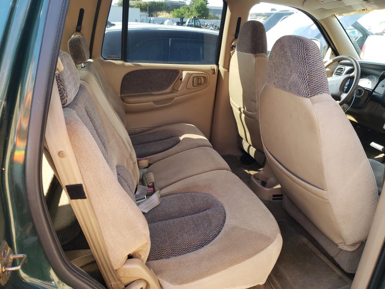 Photo 6 from auction – 2000 DODGE DURANGO with VIN 1B4HS28N0YF277844