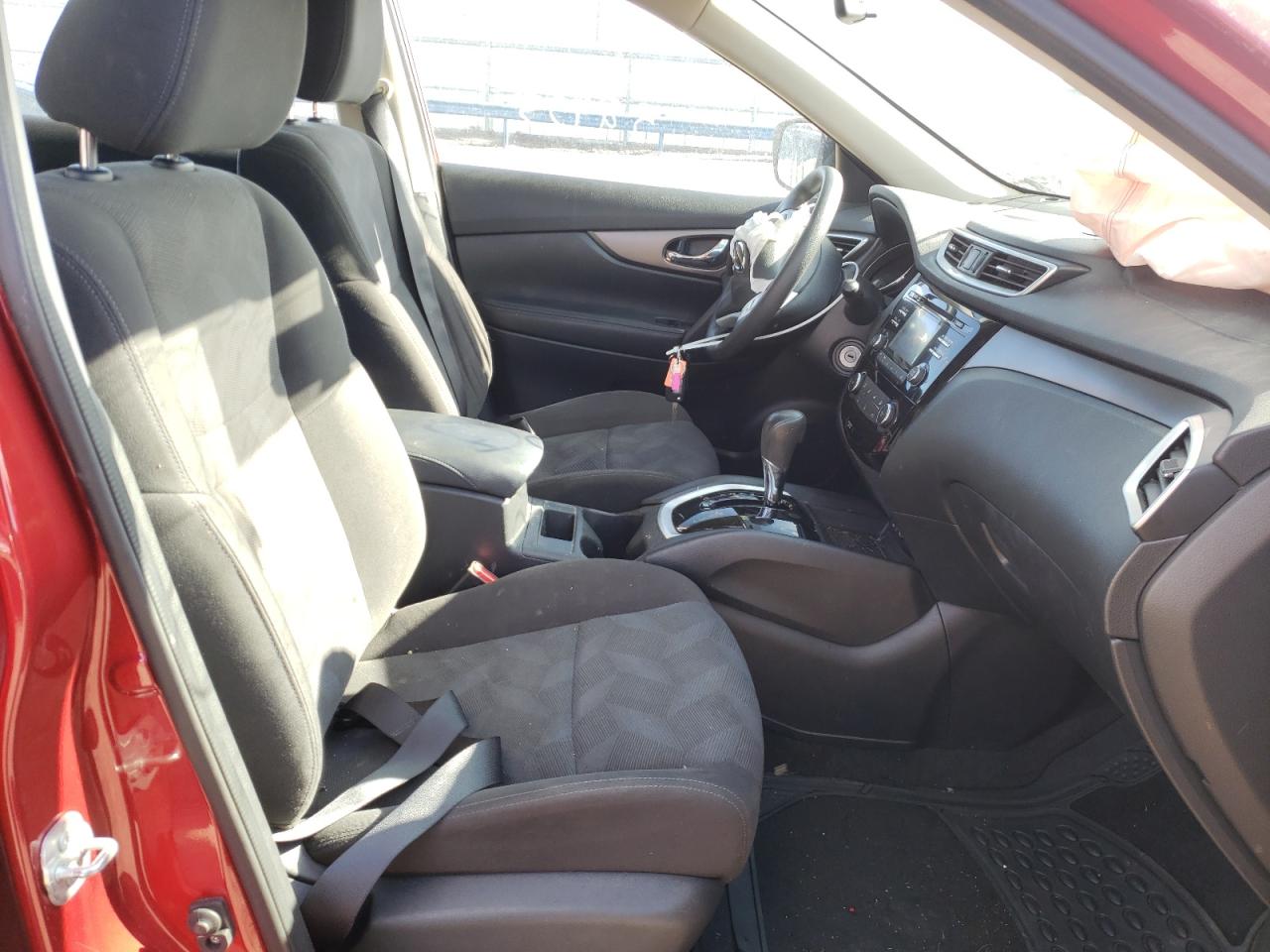 Photo 5 from auction – 2016 NISSAN ROGUE S with VIN KNMAT2MT0GP705328