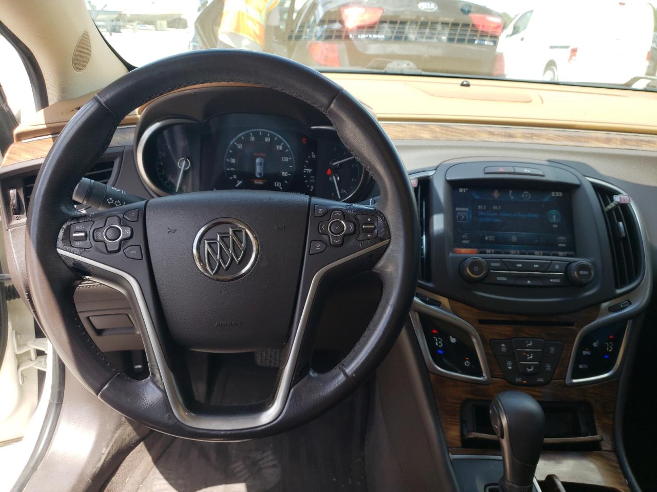 Photo 9 from auction – 2014 BUICK LACROSSE with VIN 1G4GB5G3XEF118630