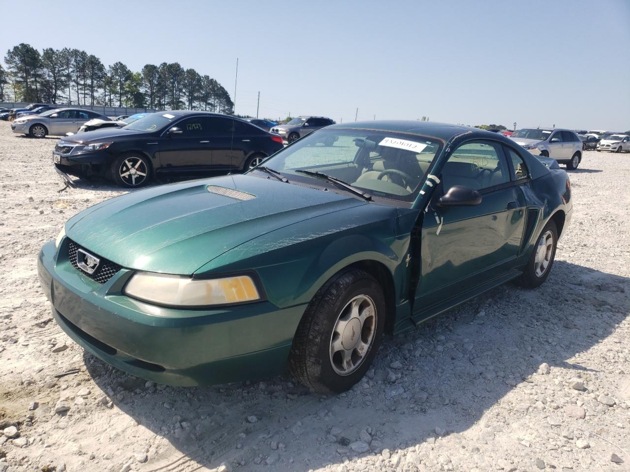 Photo 2 from auction – 2000 FORD MUSTANG with VIN 1FAFP4045YF160549