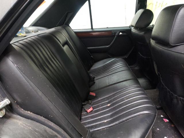 Photo 6 from auction – 1995 MERCEDES-BENZ E 300D with VIN WDBEB31E7SC080280