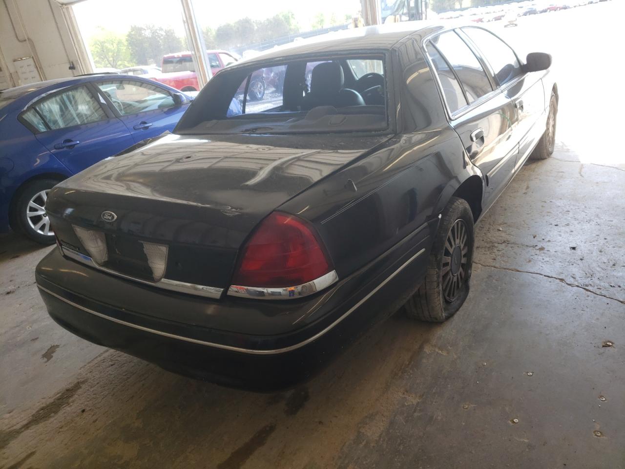 Photo 4 from auction – 2005 FORD CROWN VICT with VIN 2FAFP74WX5X129388
