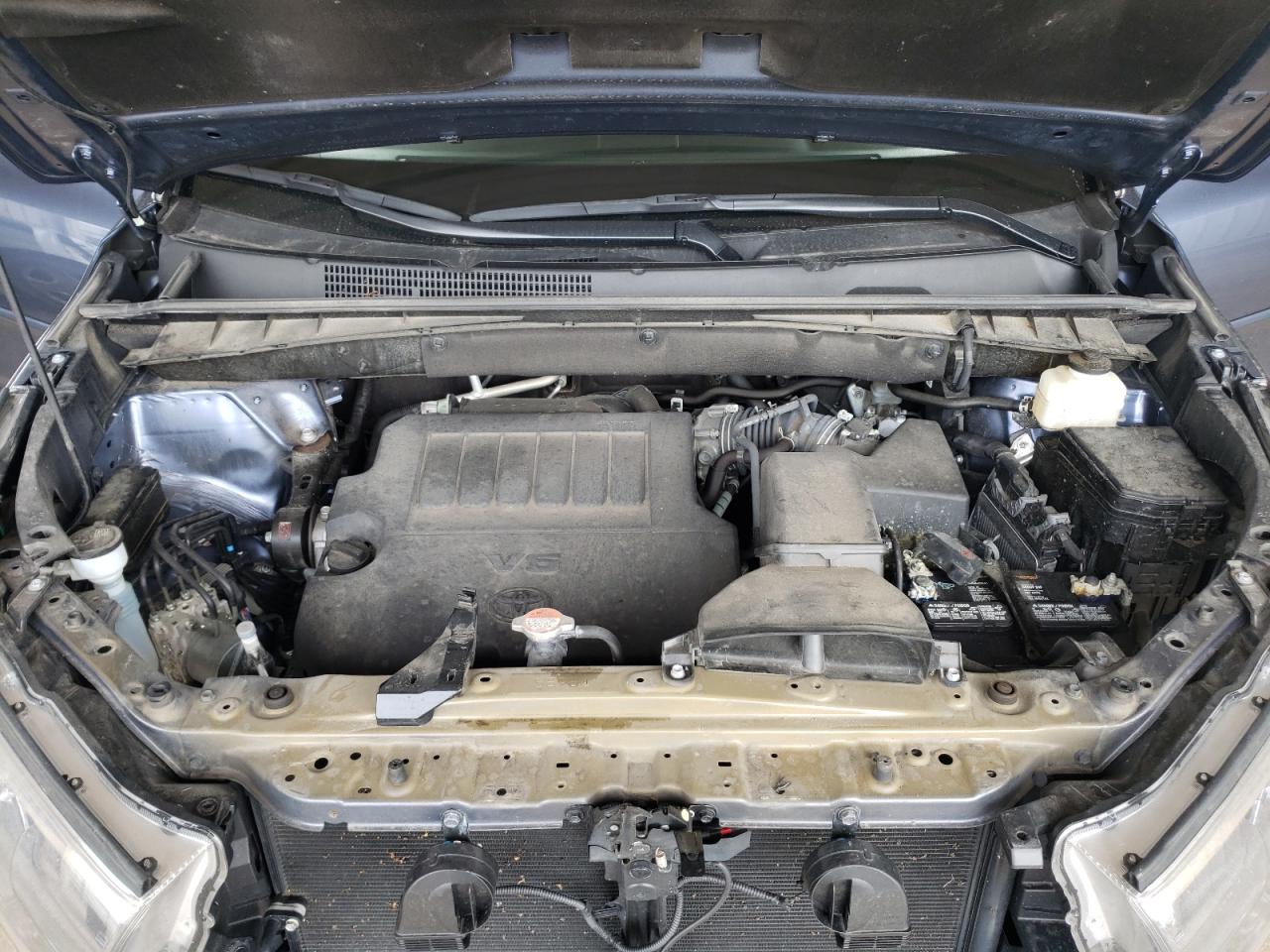 Photo 7 from auction – 2016 TOYOTA HIGHLANDER with VIN 5TDDKRFH2GS334891