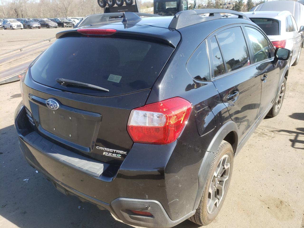 Photo 4 from auction – 2017 SUBARU CROSSTREK with VIN JF2GPANC4HH279549