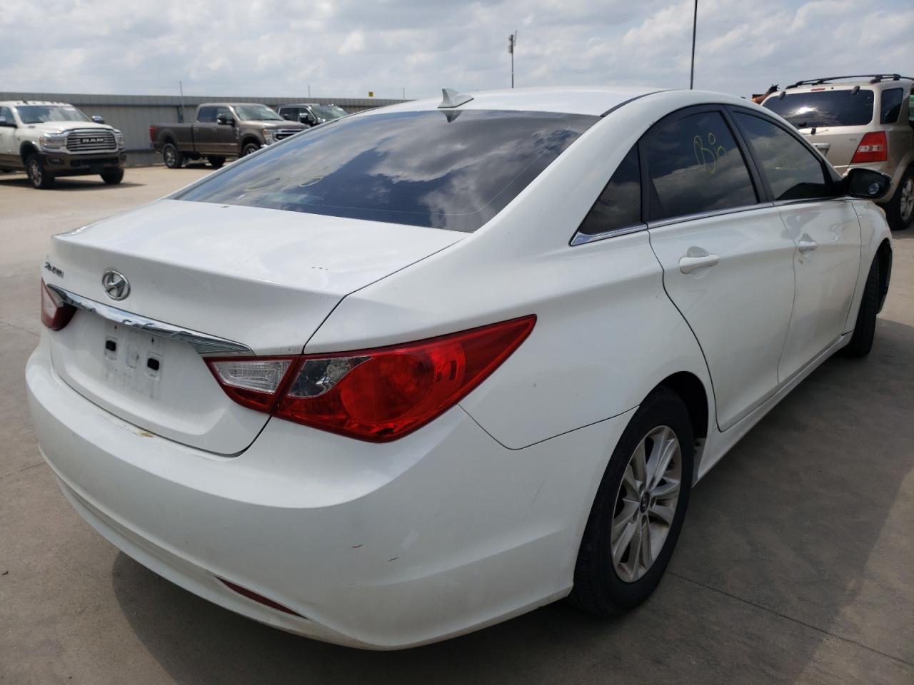 Photo 4 from auction – 2013 HYUNDAI SONATA GLS with VIN 5NPEB4AC6DH803906