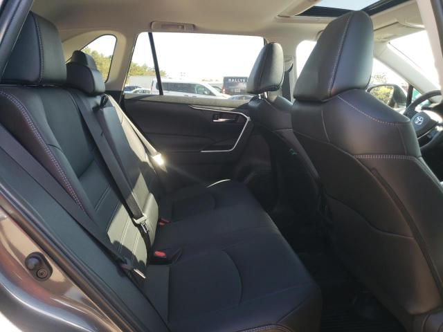 Photo 6 from auction – 2022 TOYOTA RAV4 with VIN 2T3A1RFV7NC270419