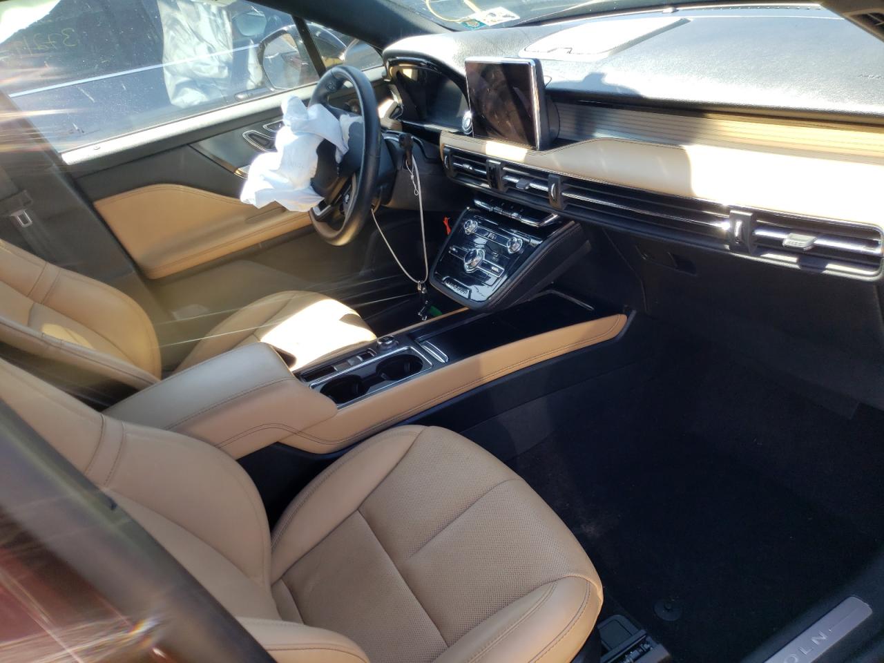 Photo 5 from auction – 2020 LINCOLN CORSAIR RE with VIN 5LMCJ2D98LUL02589