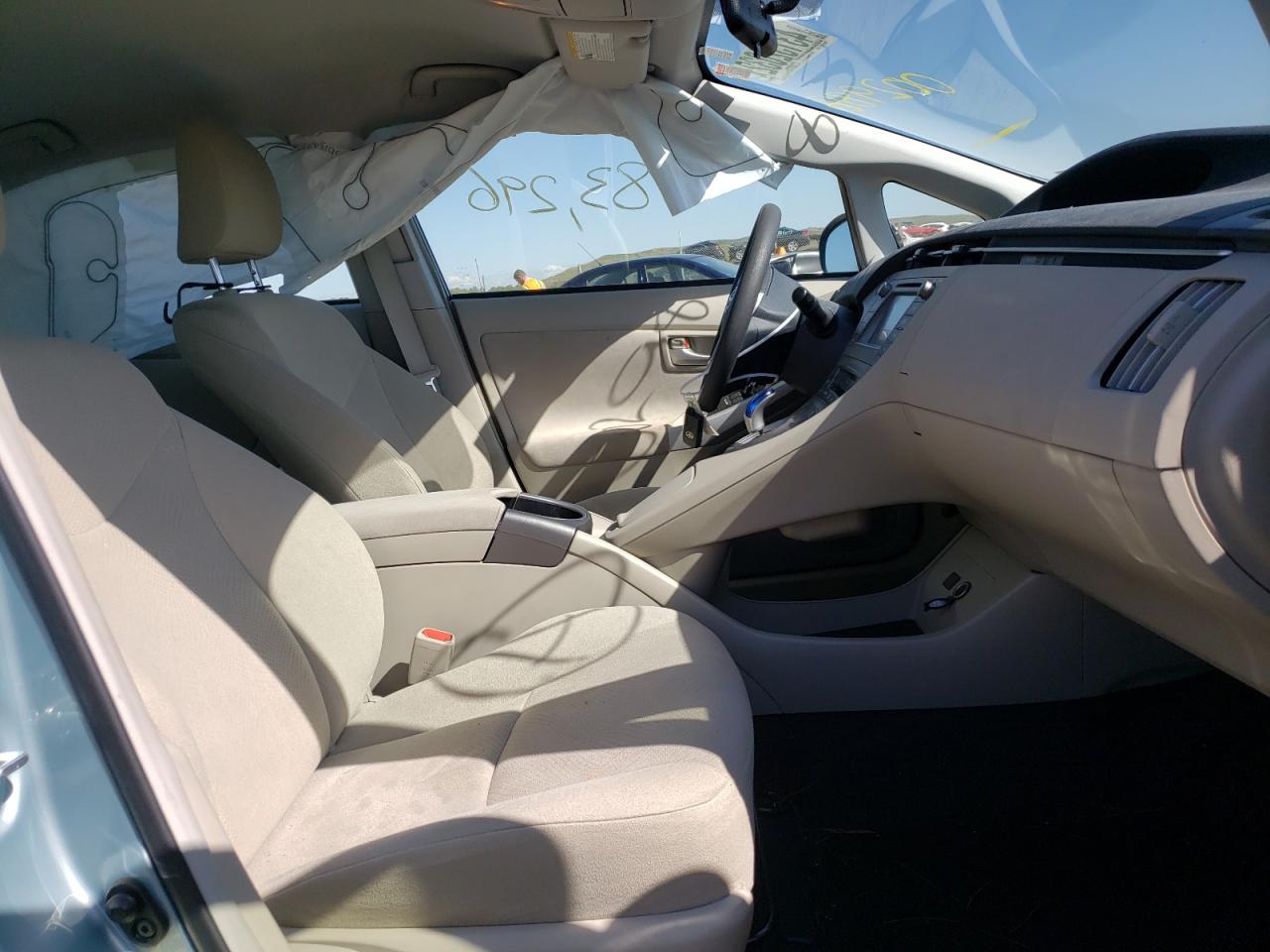 Photo 5 from auction – 2015 TOYOTA PRIUS with VIN JTDKN3DUXF2002988