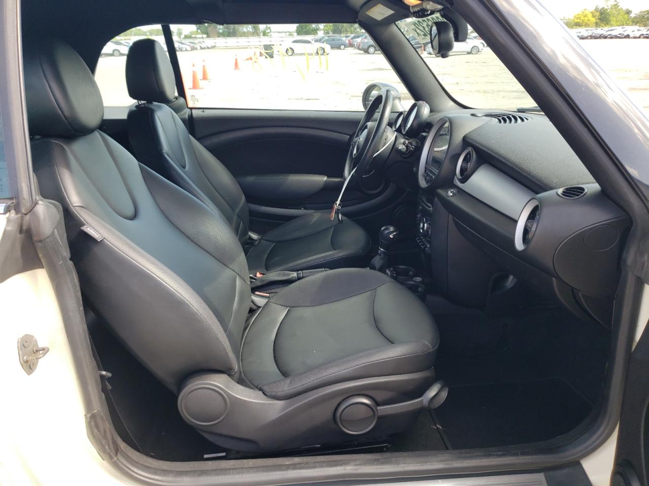 Photo 5 from auction – 2015 MINI COOPER with VIN WMWZN3C5XFT862339