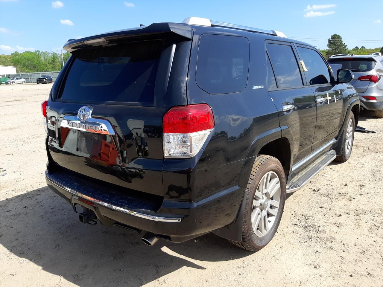 Photo 4 from auction – 2012 TOYOTA 4RUNNER SR with VIN JTEBU5JR7C5090886