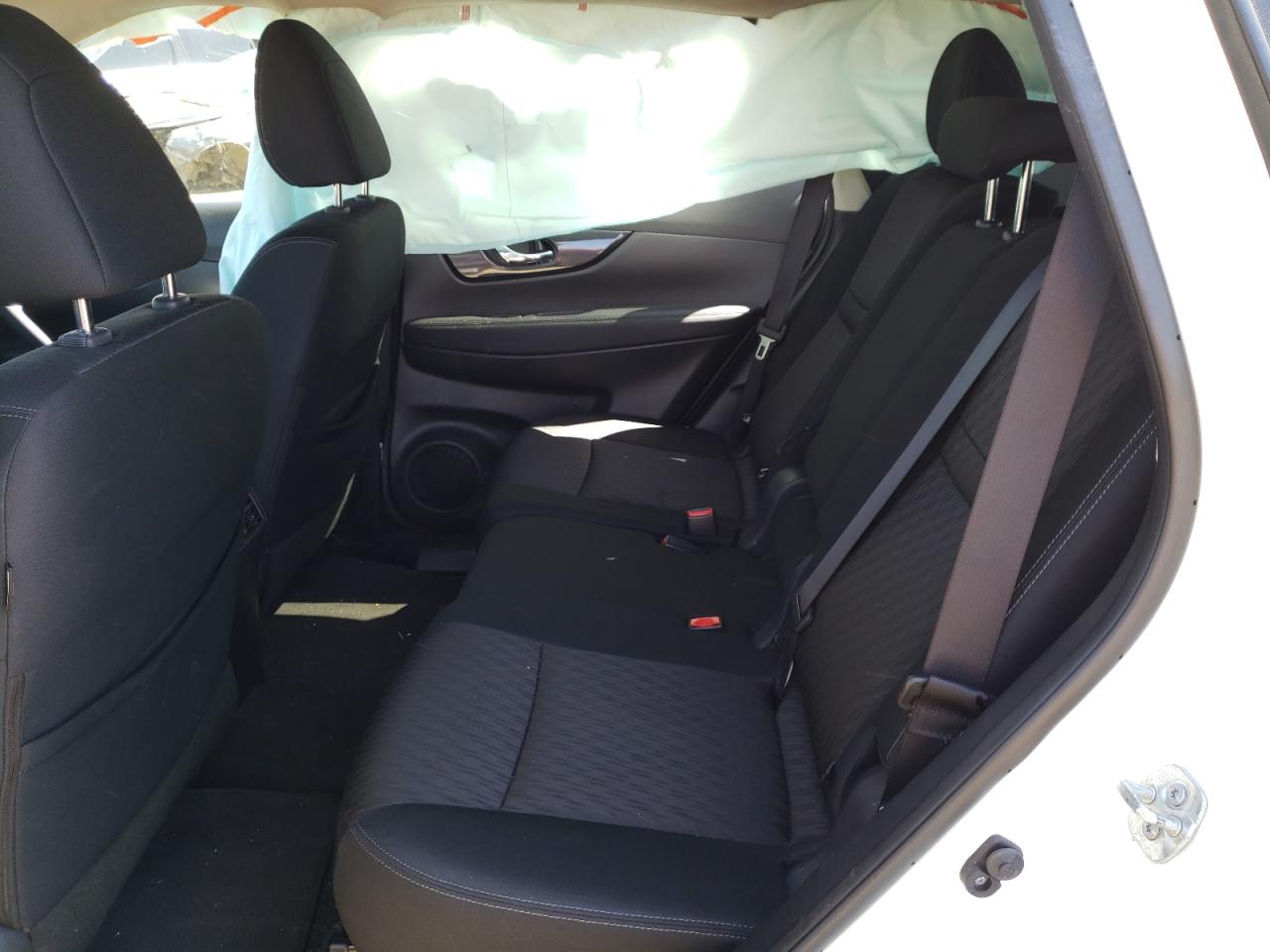 Photo 6 from auction – 2018 NISSAN ROGUE S with VIN KNMAT2MV5JP618713