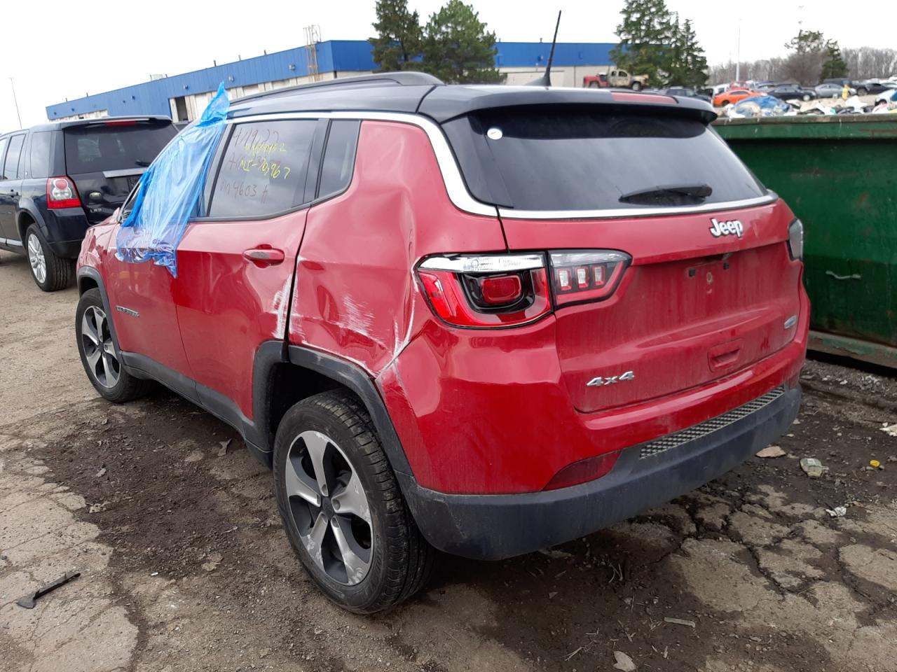 Photo 3 from auction – 2018 JEEP COMPASS LA with VIN 3C4NJDBB3JT334603