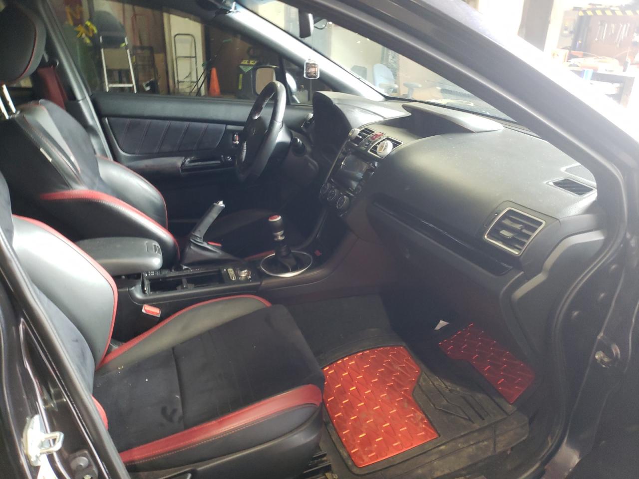 Photo 5 from auction – 2018 SUBARU WRX STI with VIN JF1VA2N67J9830375