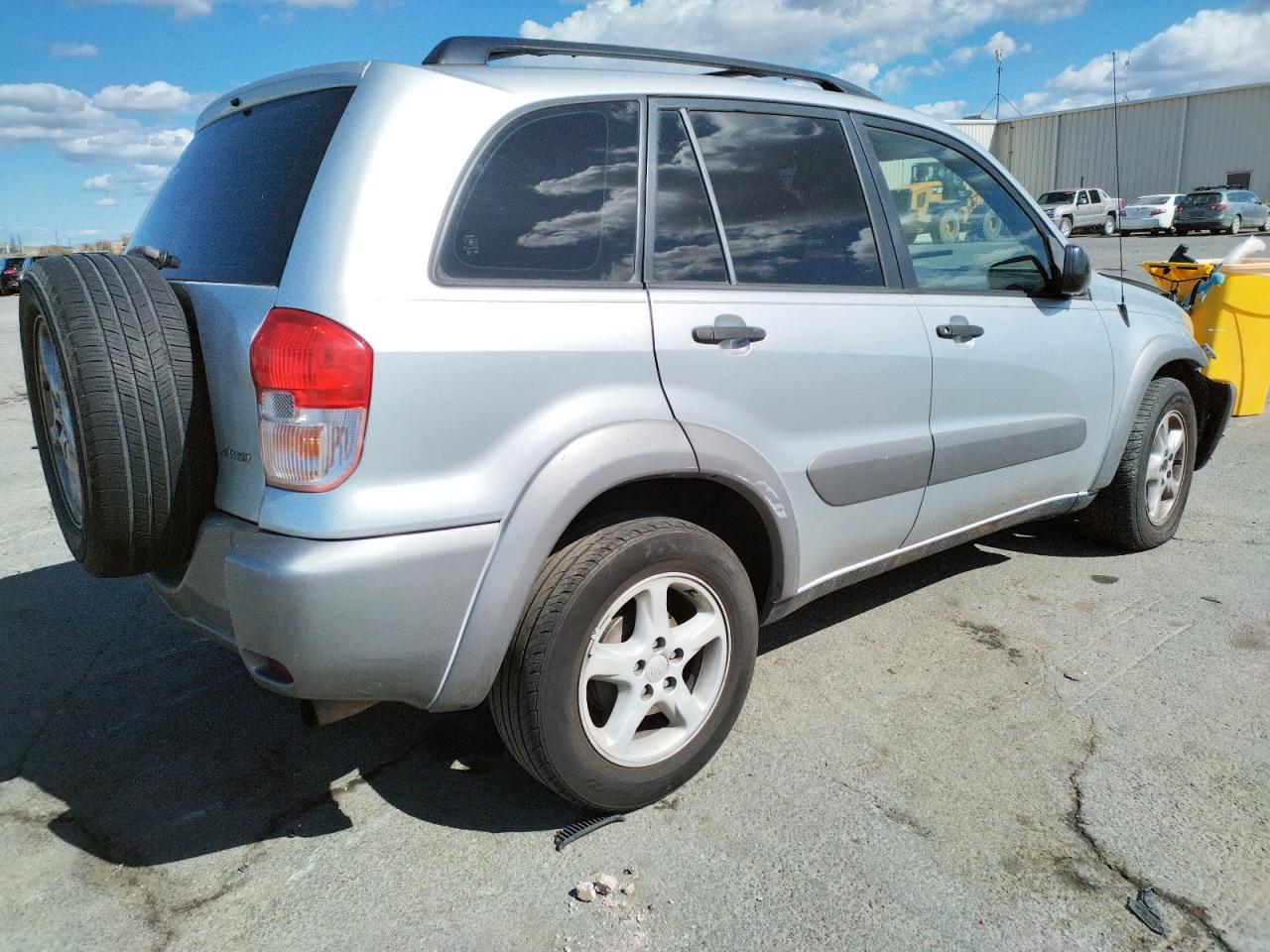 Photo 4 from auction – 2002 TOYOTA RAV4 with VIN JTEHH20V020151065