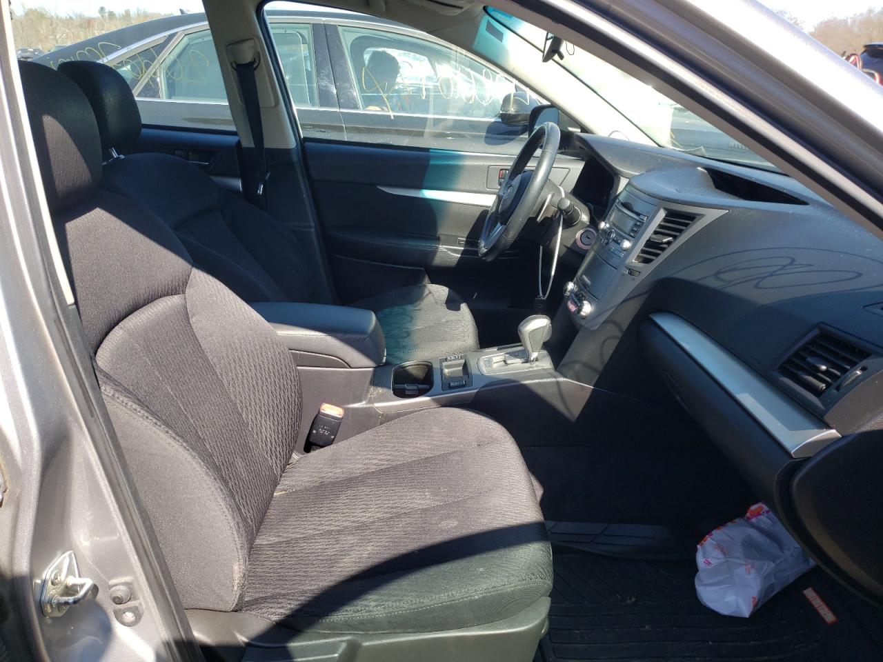 Photo 5 from auction – 2010 SUBARU LEGACY 2.5 with VIN 4S3BMBC64A3212537