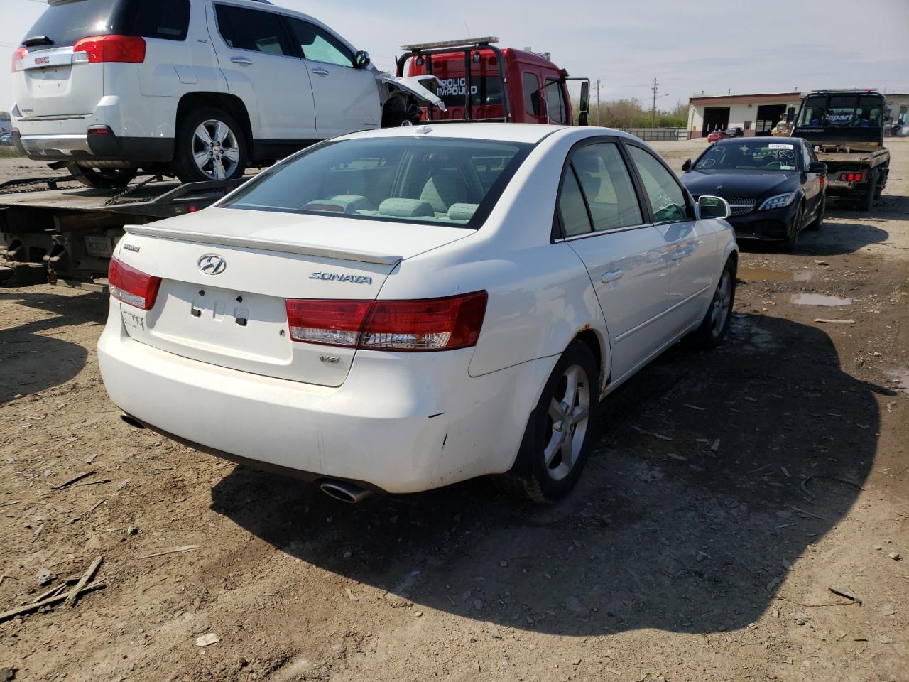 Photo 4 from auction – 2008 HYUNDAI SONATA SE with VIN 5NPEU46F98H348133