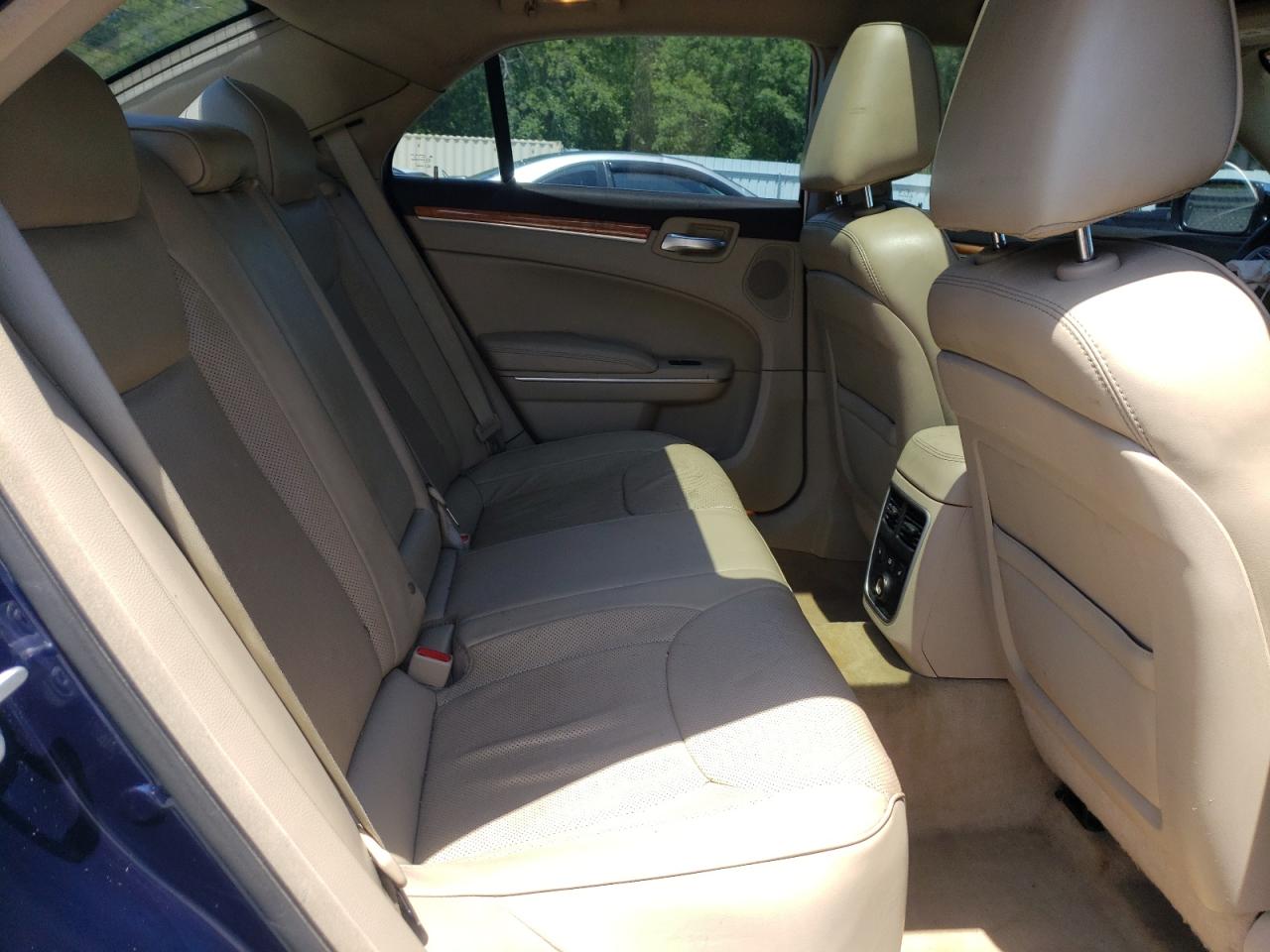 Photo 6 from auction – 2014 CHRYSLER 300C with VIN 2C3CCAEG7EH248995