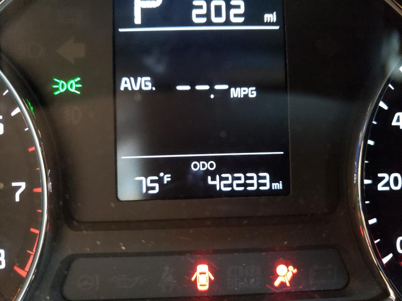 Photo 8 from auction – 2017 KIA FORTE LX with VIN 3KPFK4A72HE099608