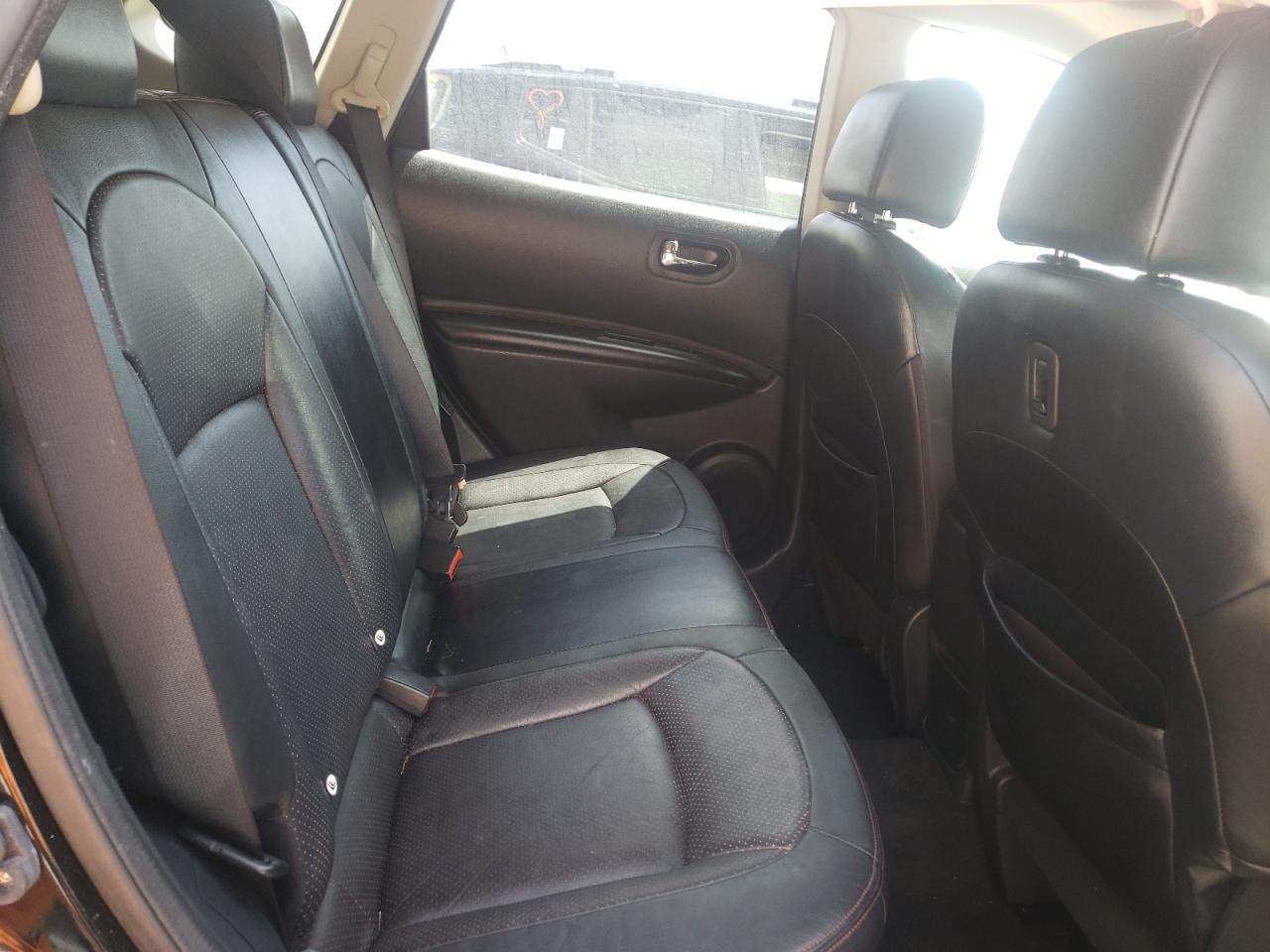 Photo 6 from auction – 2011 NISSAN ROGUE S with VIN JN8AS5MT3BW568182