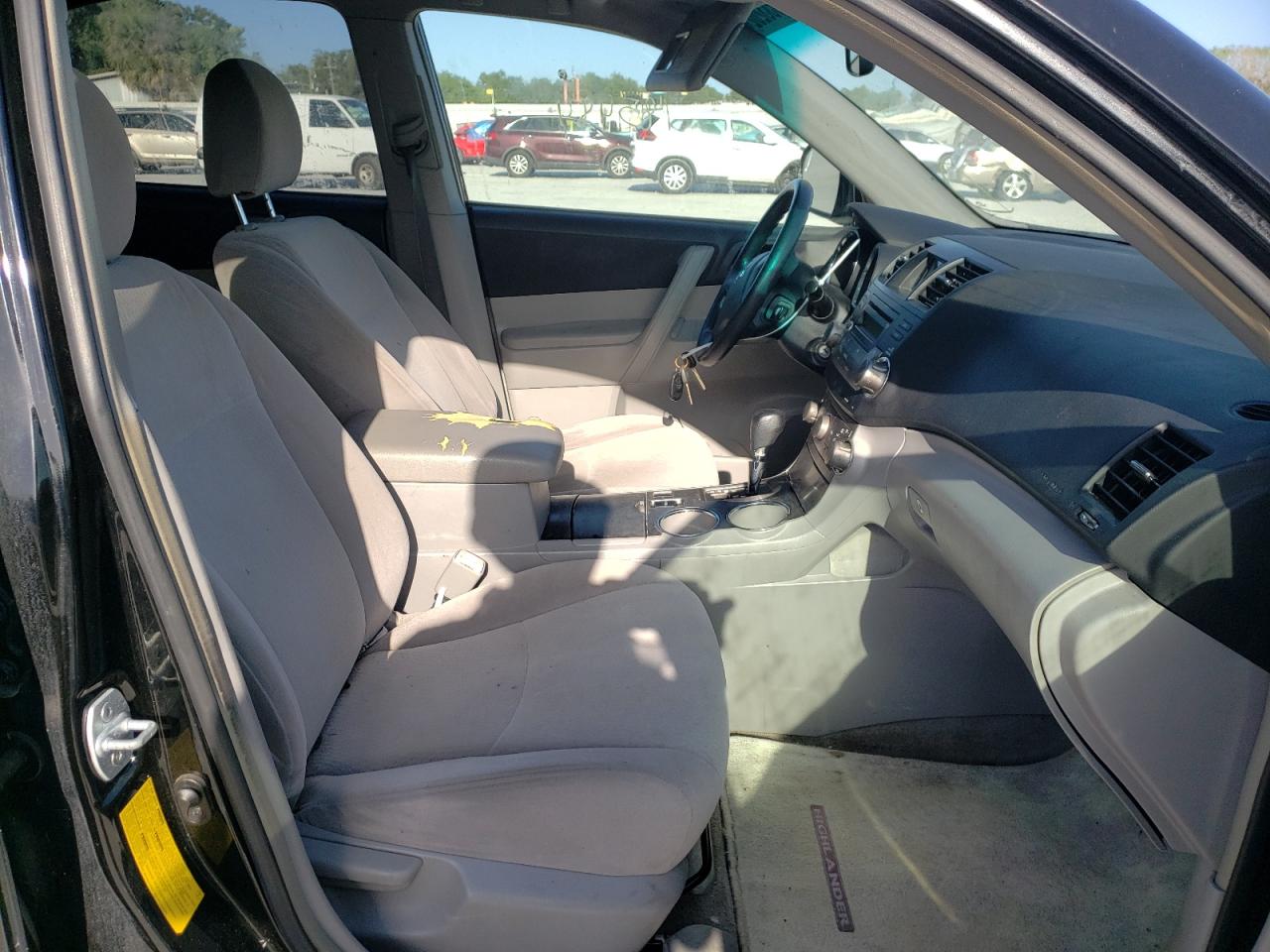 Photo 5 from auction – 2008 TOYOTA HIGHLANDER with VIN JTEDS41A082021257