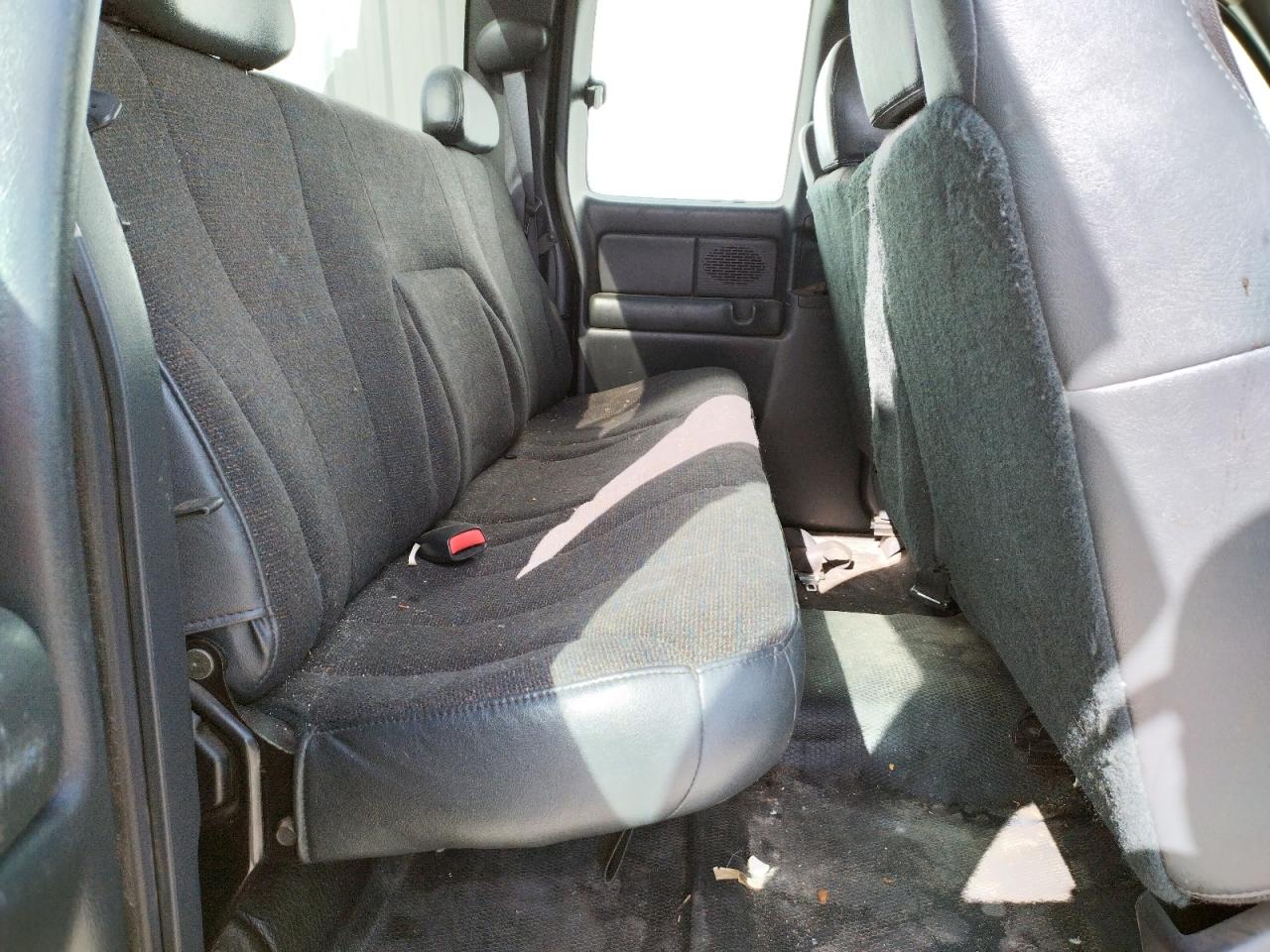 Photo 6 from auction – 2000 CHEVROLET SILVERADO with VIN 1GCEC19V1YE327488