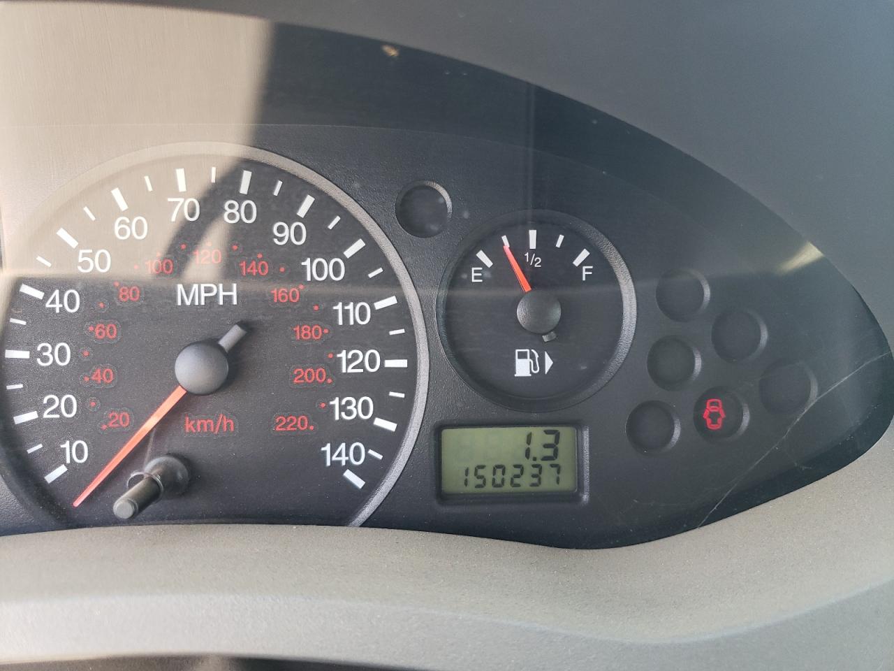 Photo 8 from auction – 2005 FORD FOCUS ZXW with VIN 1FAFP36N25W290231
