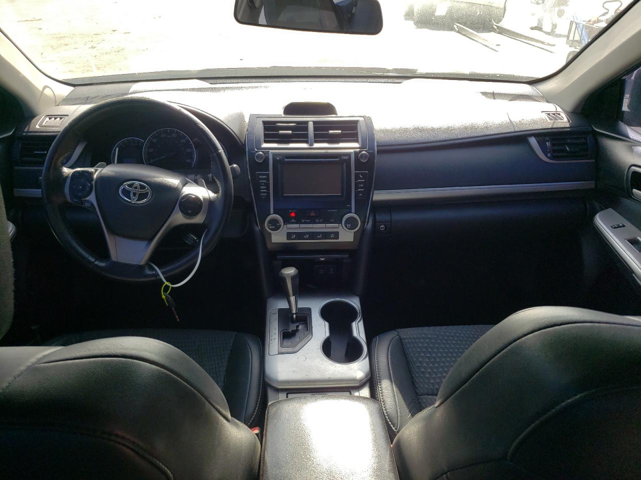 Photo 9 from auction – 2014 TOYOTA CAMRY L with VIN 4T1BF1FKXEU760244