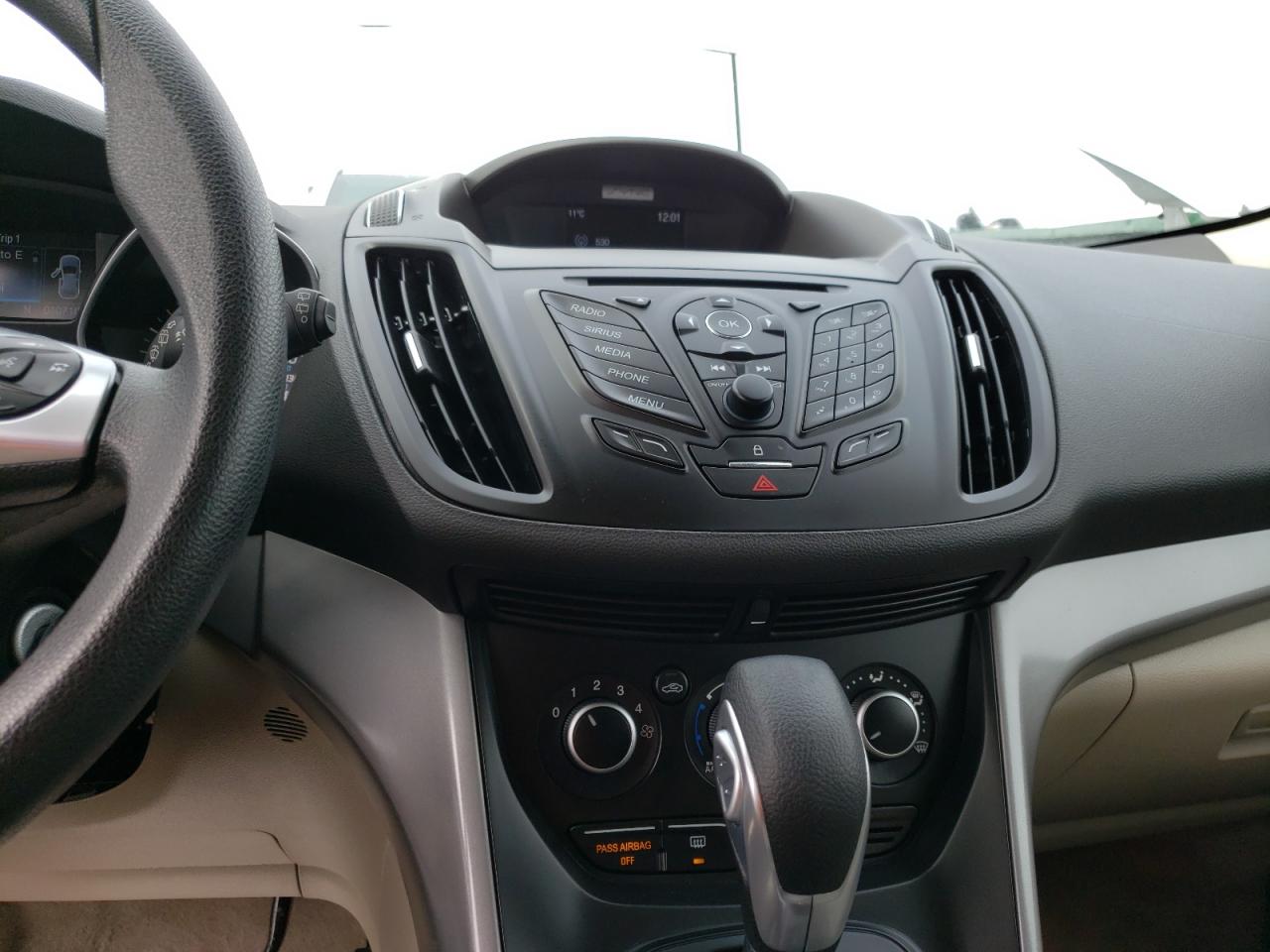 Photo 9 from auction – 2016 FORD ESCAPE SE with VIN 1FMCU0GX1GUB63677