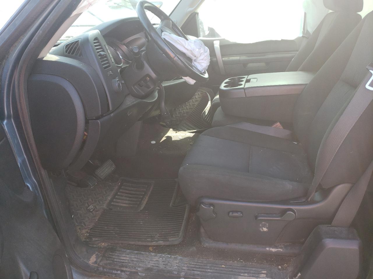 Photo 5 from auction – 2012 CHEVROLET SILVERADO with VIN 1GCRKSE7XCZ224153
