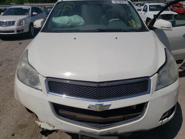 Photo 7 from auction – 2011 CHEVROLET TRAVERSE L with VIN 1GNKRJED2BJ176861