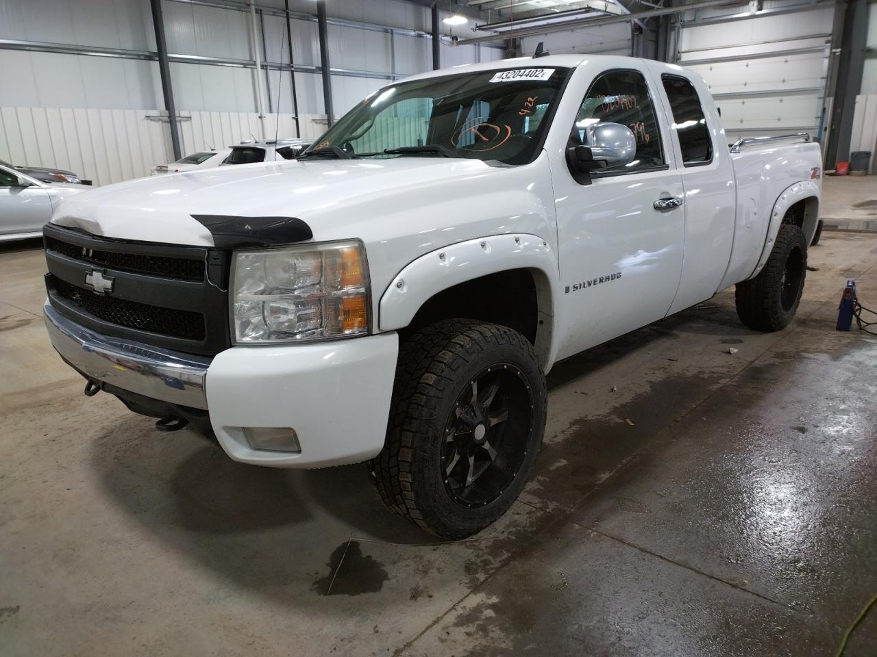 Photo 2 from auction – 2007 CHEVROLET SILVERADO with VIN 1GCEK19087E502938