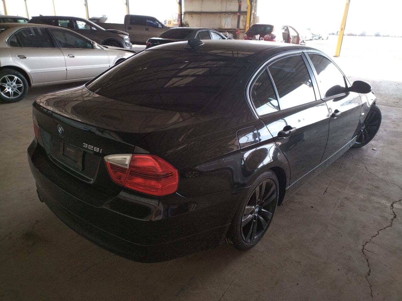 Photo 4 from auction – 2008 BMW 328 I with VIN WBAVA37528NL52000