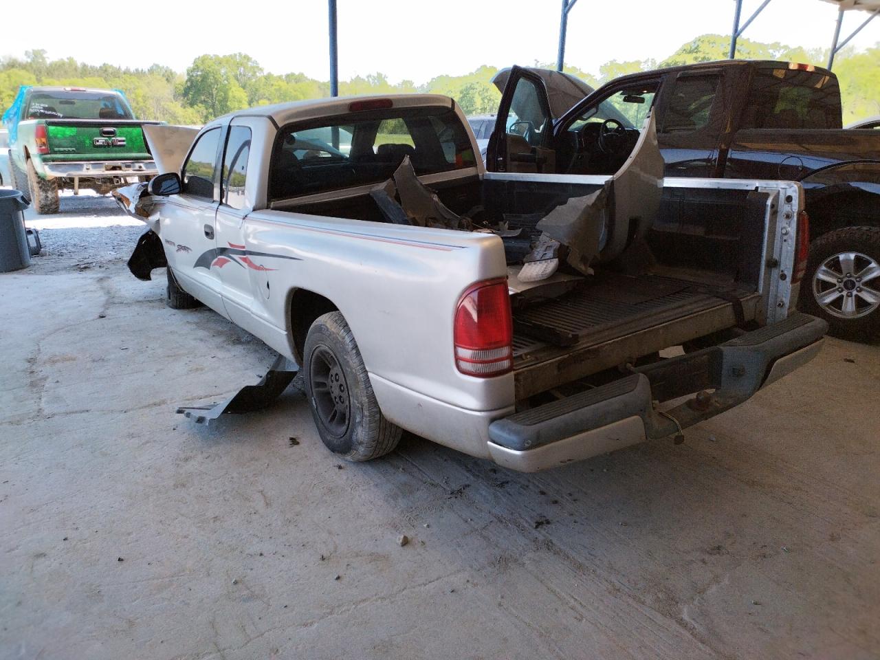 Photo 3 from auction – 2001 DODGE DAKOTA with VIN 1B7GL22X41S176339