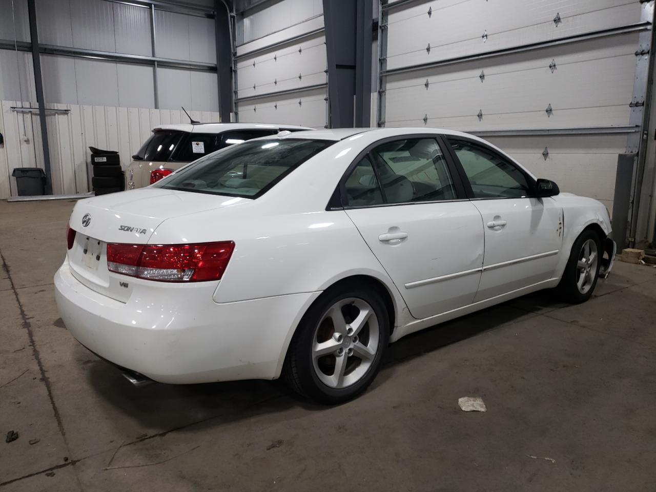 Photo 4 from auction – 2007 HYUNDAI SONATA SE with VIN 5NPEU46F97H284478