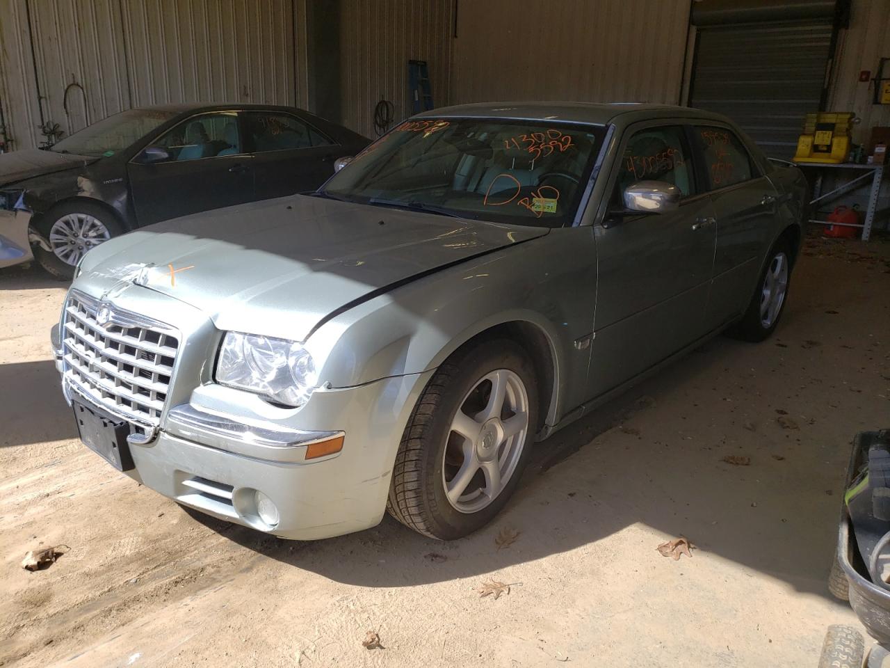 Photo 2 from auction – 2005 CHRYSLER 300 with VIN 2C3JA63H75H651476
