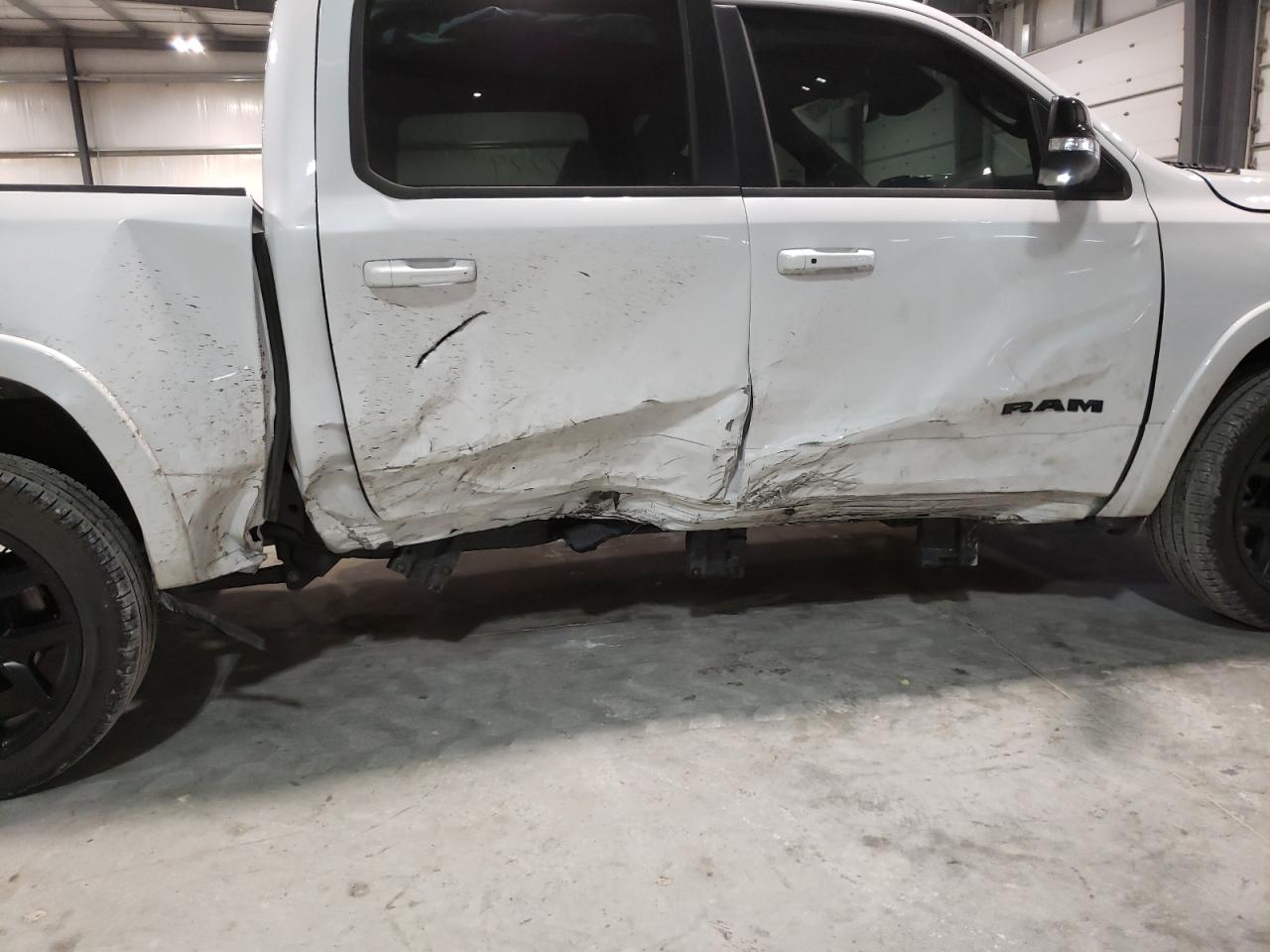 Photo 9 from auction – 2022 RAM 1500 LARAM with VIN 1C6SRFJT3NN112996