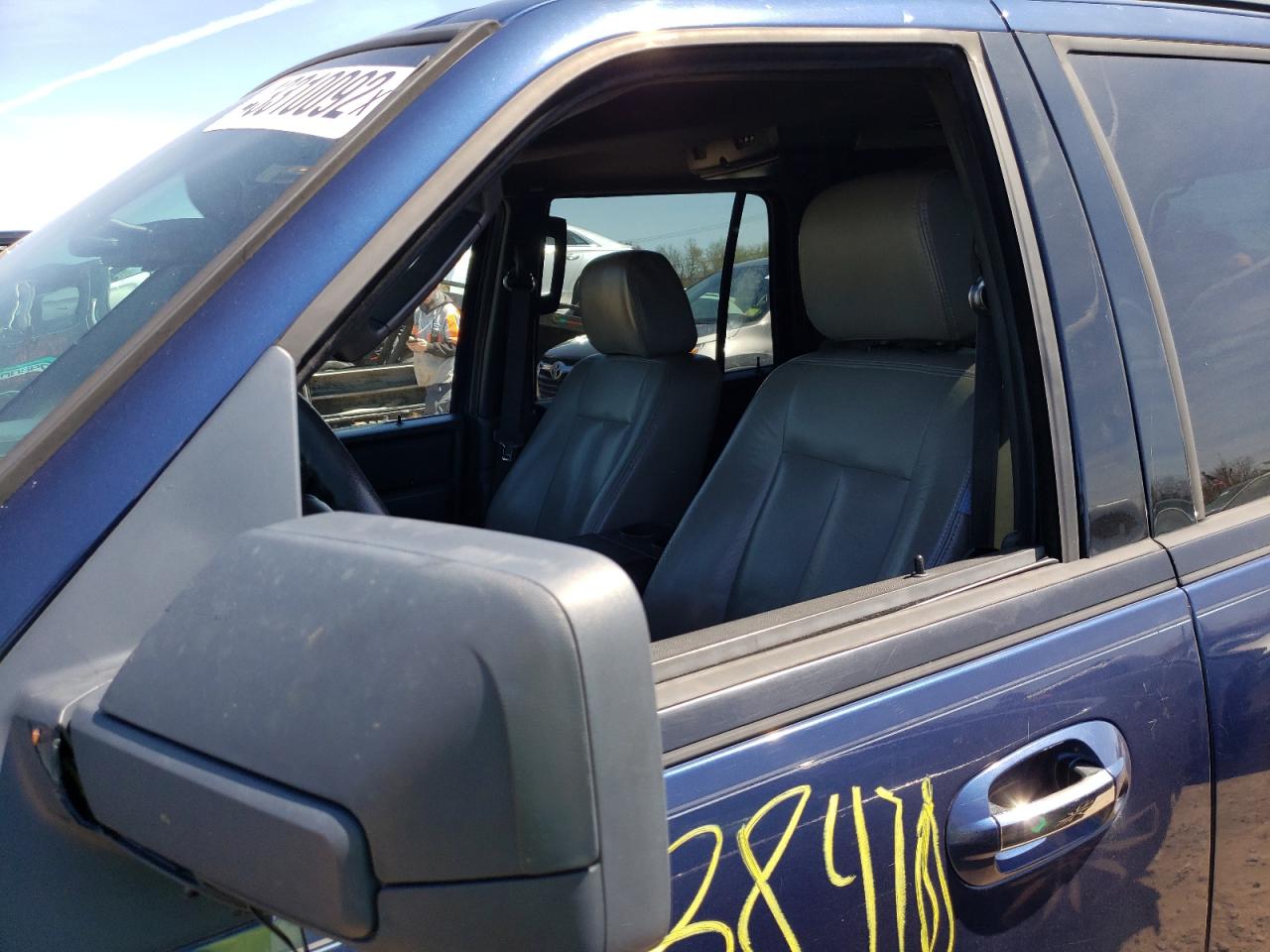 Photo 9 from auction – 2007 FORD EXPEDITION with VIN 1FMFU16537LA01106