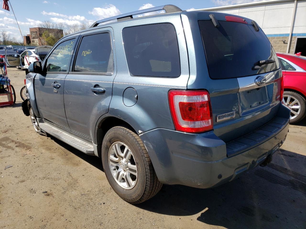 Photo 3 from auction – 2011 FORD ESCAPE LIM with VIN 1FMCU9EG2BKA78116
